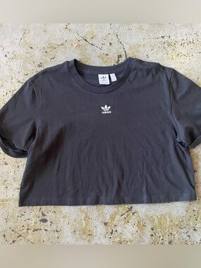 Adidas Essentials Women's Cropped Trefoil Tee with Cuffed Sleeves Black Size XL